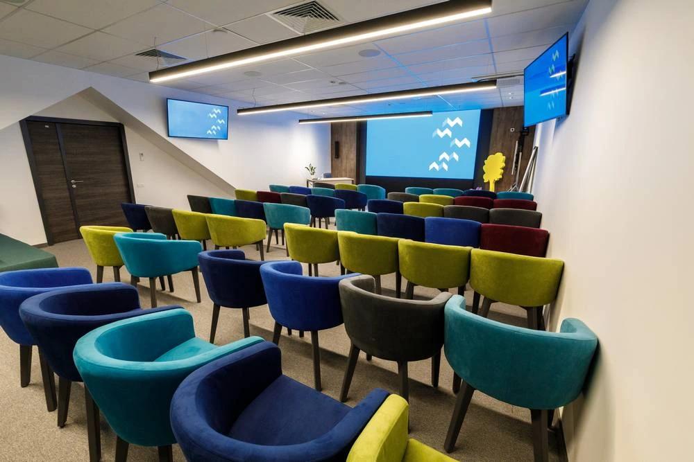 Конференц-зал 8