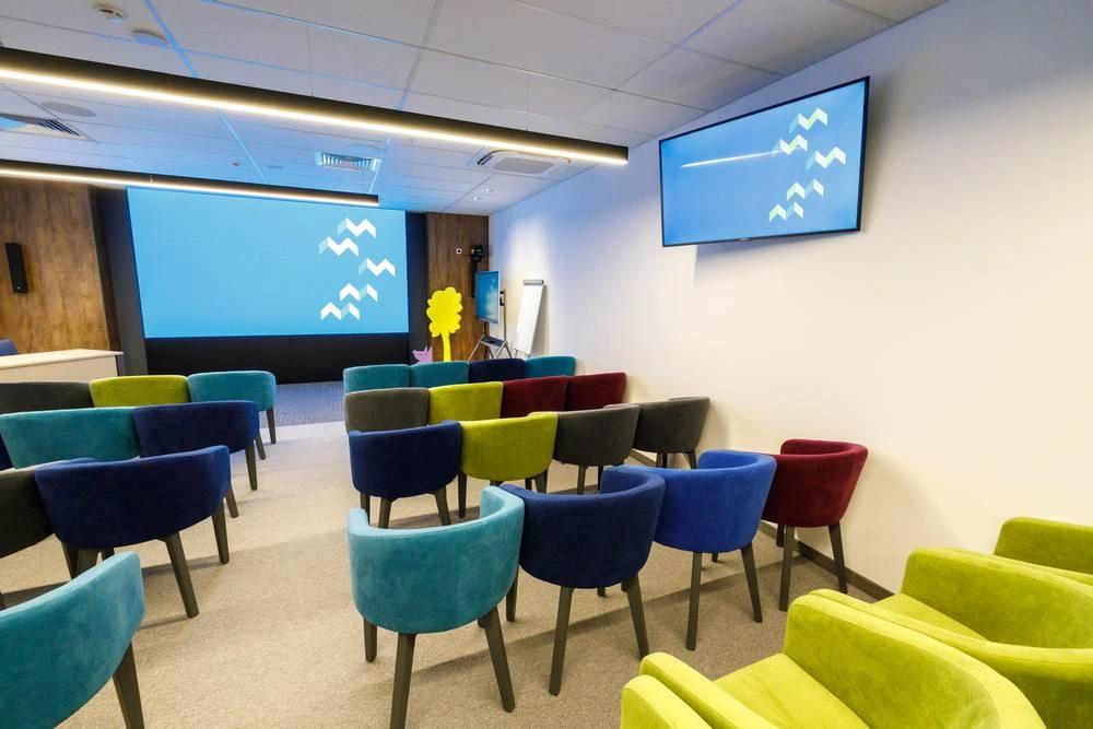 Конференц-зал 8